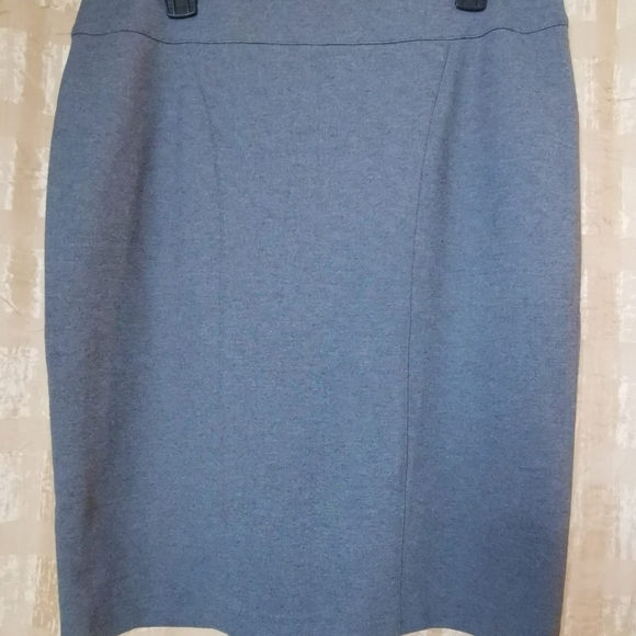 Stylish Grey skirt - Picture 2 of 5